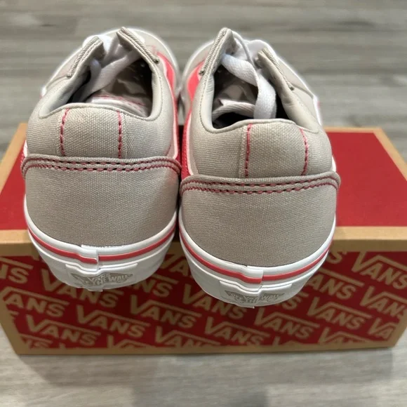 New in Box - Girls Vans Size 6 WARD SNEAKER IN POP STITCH GRAY/HONEYSUCKLE - Picture 5 of 9